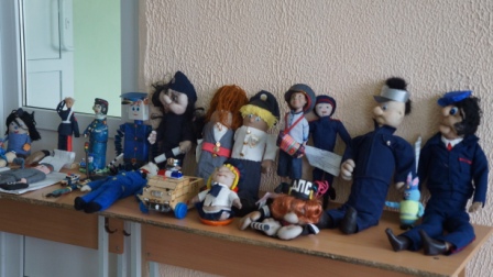 Выставка кукол на полицейские темы